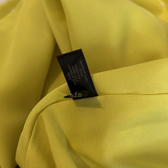 The Limited Polka Dots Embroidered Pencil Skirt in Lemon Yellow Size 6 - Picture 6 of 7